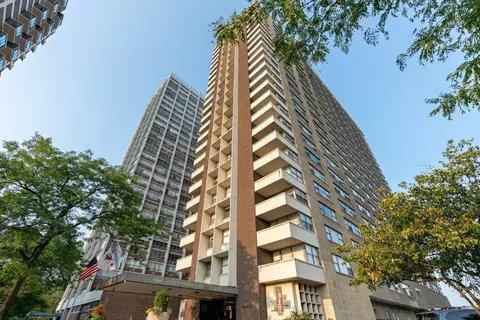 6157 N Sheridan Rd #21K, Chicago, IL 60660