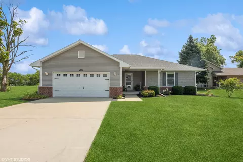 661 Diversatech Dr N, Manteno, IL 60950