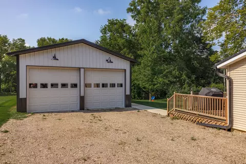 205 E Pearl St, Danvers, IL 61732 photo 28