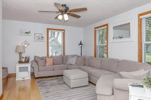 205 E Pearl St, Danvers, IL 61732 photo 3