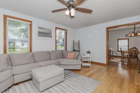 205 E Pearl St, Danvers, IL 61732 photo 2