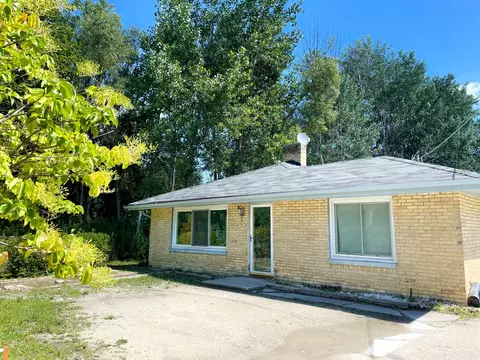 40641 N Il Route 83, Antioch, IL 60002