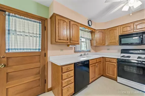 527 Summit St, Algonquin, IL 60102 photo 12