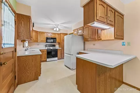 527 Summit St, Algonquin, IL 60102 photo 11