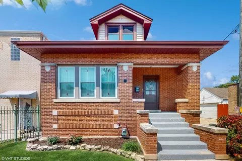 5014 W Cornelia Ave, Chicago, IL 60641