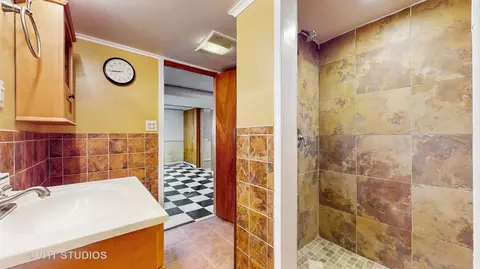 5014 W Cornelia Ave, Chicago, IL 60641 photo 40