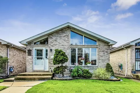 7045 W 64th Pl, Chicago, IL 60638