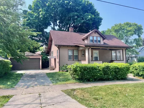 221 Cory Ave, Waukegan, IL 60085