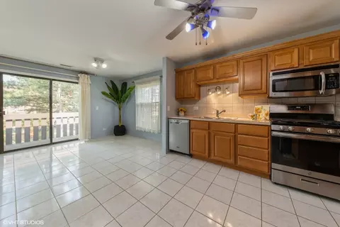 2730 Northampton Dr #B2, Rolling Meadows, IL 60008 photo 7