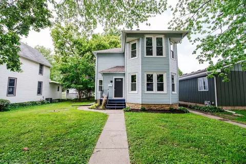 183 N Prairie Ave, Bradley, IL 60915
