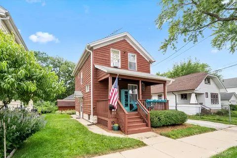 112 Grand Ave, Aurora, IL 60506