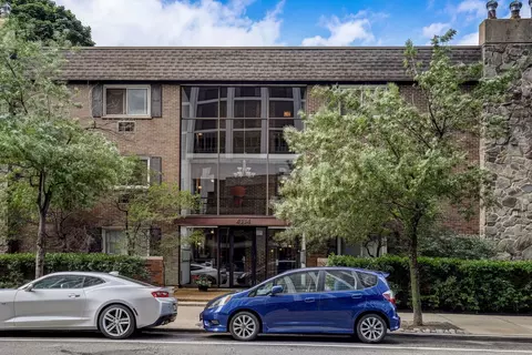 4334 N Clarendon Ave #109, Chicago, IL 60613