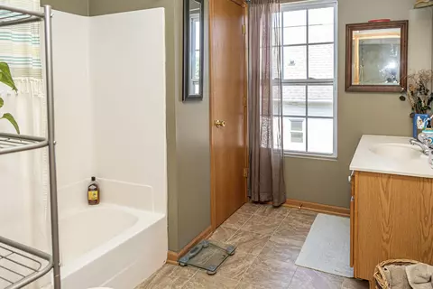 807 Stewart Ave, Elgin, IL 60120 photo 28