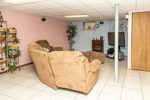 807 Stewart Ave, Elgin, IL 60120 photo 36