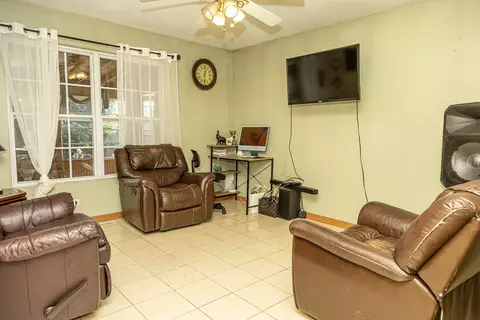 807 Stewart Ave, Elgin, IL 60120 photo 24