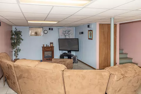 807 Stewart Ave, Elgin, IL 60120 photo 35