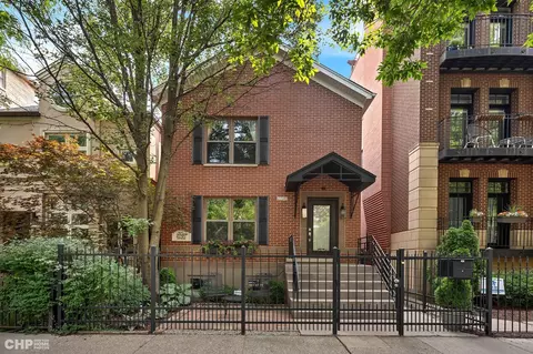 2707 N Southport Ave, Chicago, IL 60614
