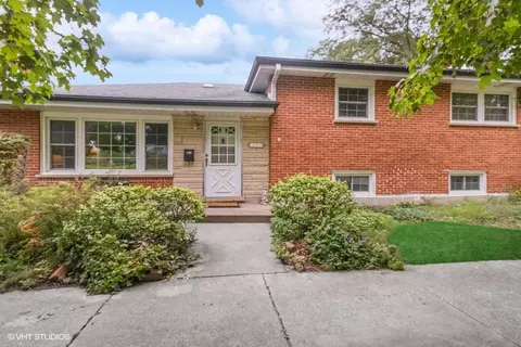 371 W Harrison St, Elmhurst, IL 60126