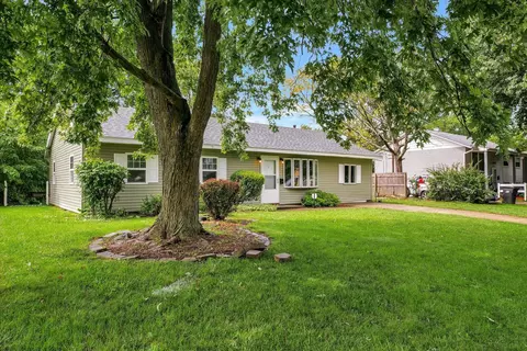 1403 Summit Ridge Rd, Champaign, IL 61821