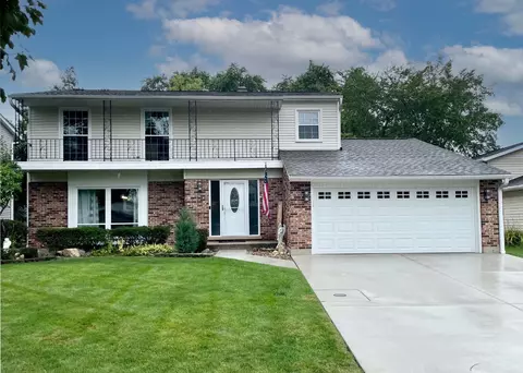 1000 Harvard Ln, Buffalo Grove, IL 60089