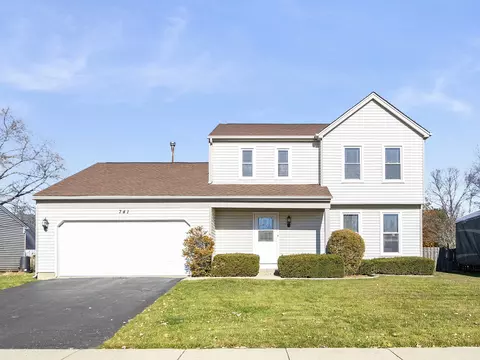 741 Cypress Ln, Carol Stream, IL 60188