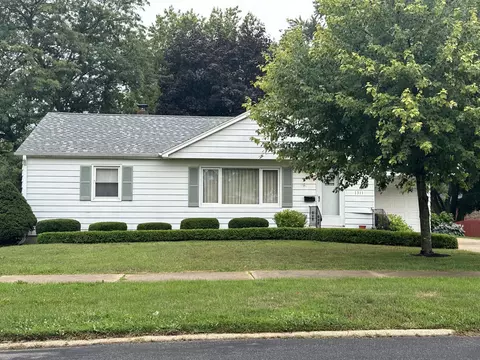 1311 W American St, Freeport, IL 61032