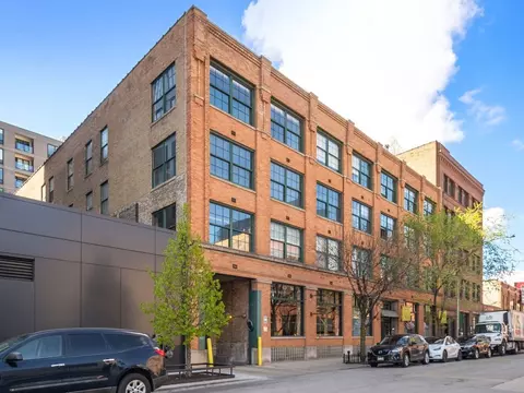 110 N Peoria St #404, Chicago, IL 60607