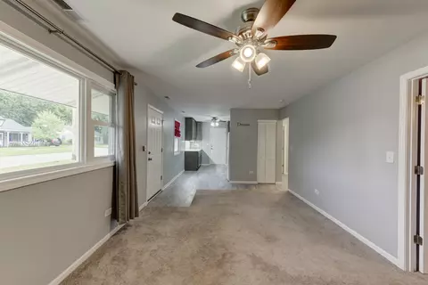 208 Hereford Ave, Steger, IL 60475 photo 4