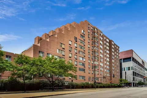 801 S Plymouth Ct #P150, Chicago, IL 60605