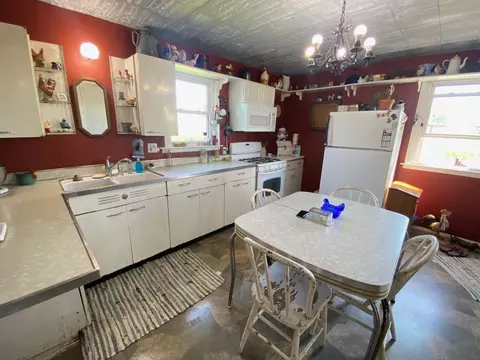752 Lievan Rd, Dixon, IL 61021 photo 3