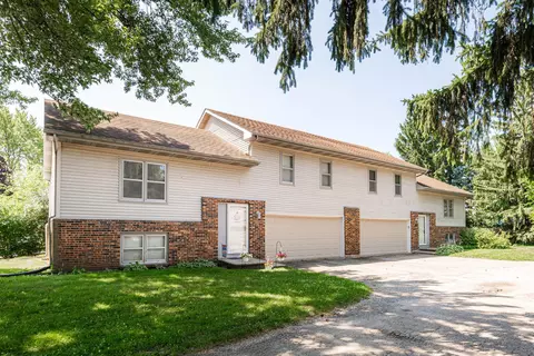 1827 1829 Maness Ct, Sycamore, IL 60178