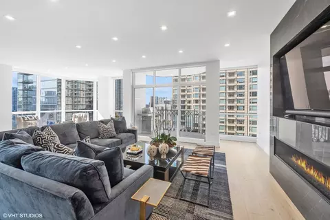 21 E Huron St #1706, Chicago, IL 60611 photo 3