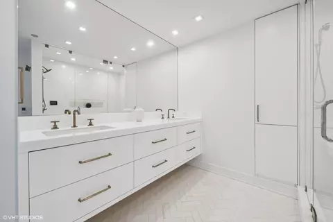 21 E Huron St #1706, Chicago, IL 60611 photo 23