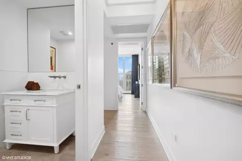 21 E Huron St #1706, Chicago, IL 60611 photo 18