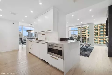 21 E Huron St #1706, Chicago, IL 60611 photo 15