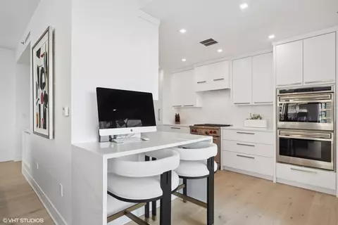 21 E Huron St #1706, Chicago, IL 60611 photo 11