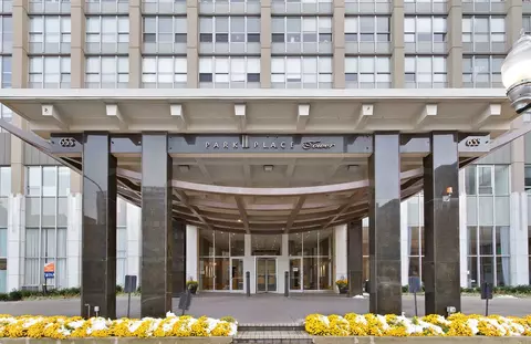 655 W Irving Park Rd #2709, Chicago, IL 60613