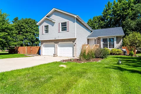 104 W Third St, Sheridan, IL 60551