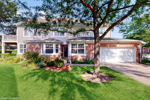 2590 Camberley Cir #1-810, Westchester, IL 60154