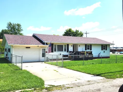 802 E Orange St, Hoopeston, IL 60942