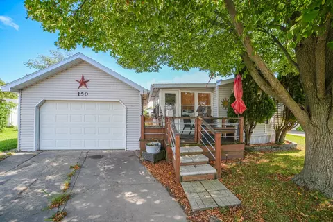 150 Daniel Ct, Manteno, IL 60950