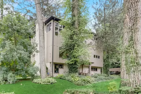 632 Cumnor Ave, Glen Ellyn, IL 60137