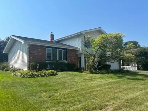 400 Walters Ln, Itasca, IL 60143 photo 2