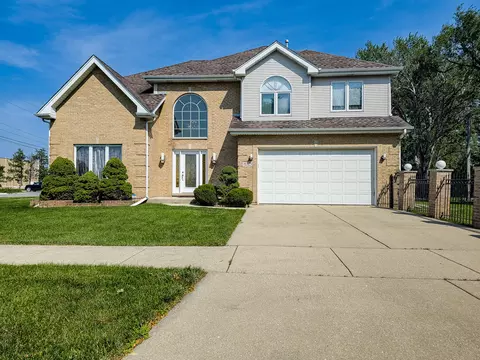 8325 W Church St, Niles, IL 60714