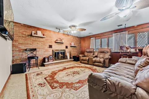 30 E Circle Dr, Saint Anne, IL 60964 photo 12