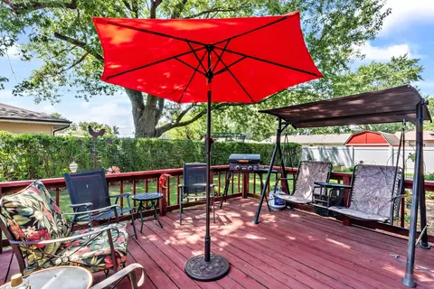 30 E Circle Dr, Saint Anne, IL 60964 photo 22