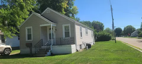 1504 16th Ave, Sterling, IL 61081