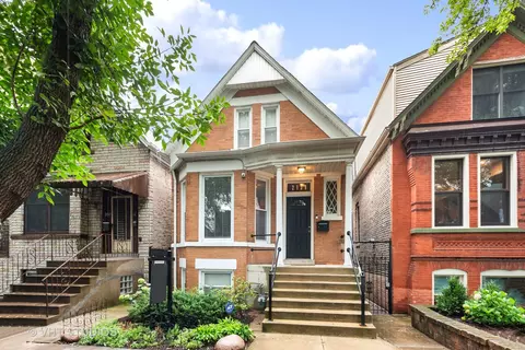 2139 W Thomas St, Chicago, IL 60622 photo 3