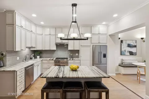 2139 W Thomas St, Chicago, IL 60622 photo 13
