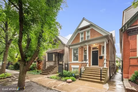 2139 W Thomas St, Chicago, IL 60622